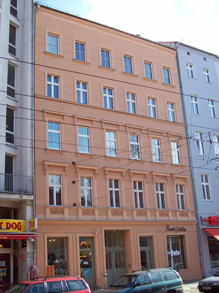 Kastanienallee Stuckaltbau vis-a-vis Prater — photo 1